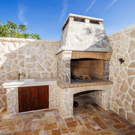 Villa Dalmatian Villa Castello Coza With Pool Vinjerac
